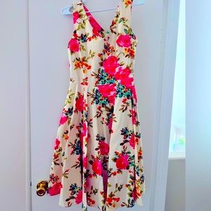 Eva Rose Floral Midi dress